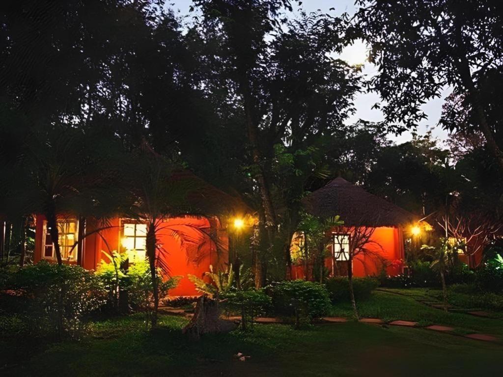 Natural Park Resort De Wang Thong Phitsanulok Exterior foto